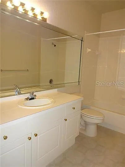 5134 Northridge Rd #211 — Photo 6
