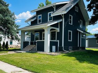 303 E 5th St, Solon, IA 52333