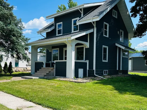 303 E 5th St, Solon, IA 52333
