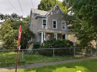 201 E Yates St, East syracuse, NY 13057