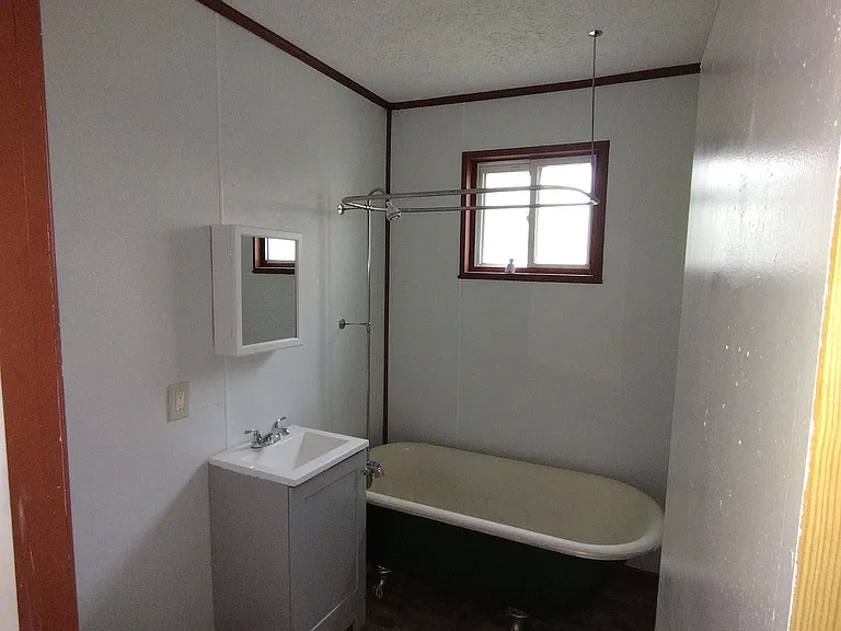 418 Harbor St #5 — Photo 8