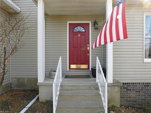 2nd image of 2315 Mount Vernon Cir