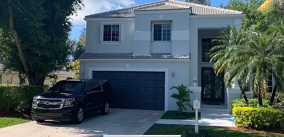 1st image of 2055 Island Cir