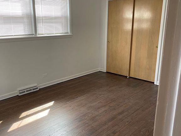 5th image of 6341 N Kedzie Ave APT 2