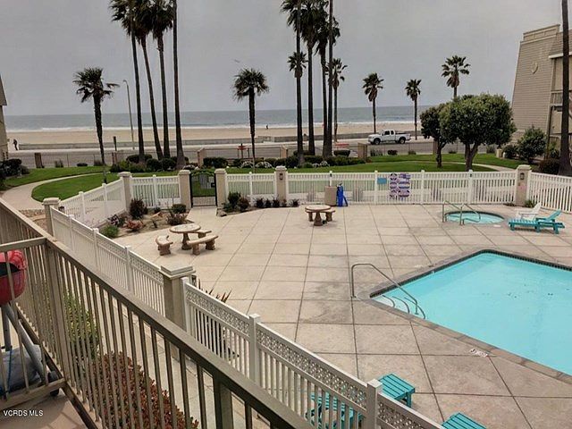 1st image of 327 E Surfside Dr