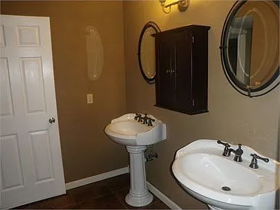 1000 Central Ave #22 — Photo 9