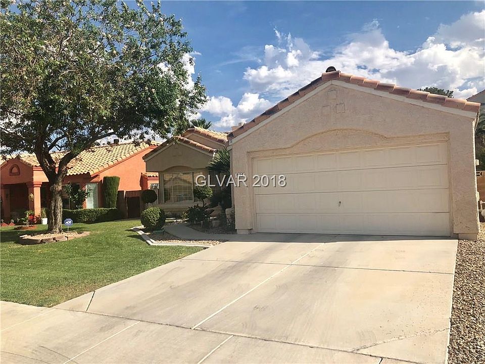 1st image of 915 Serpentina Ave