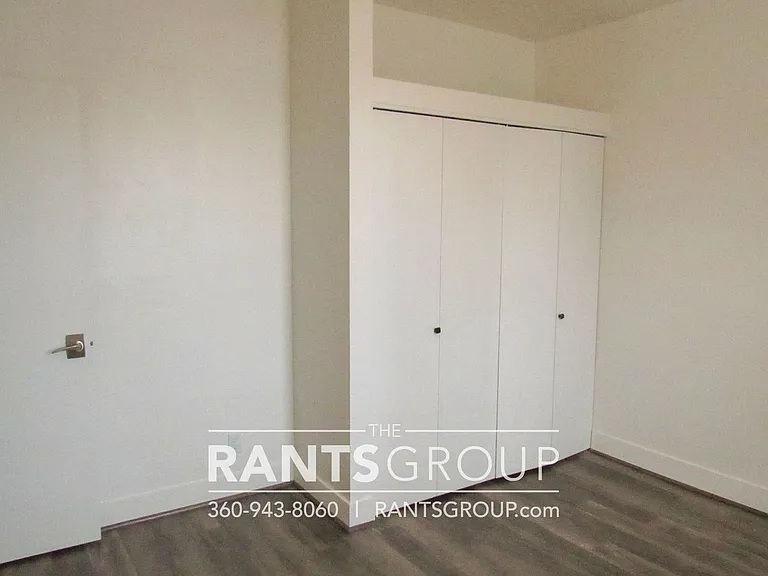Thompson Apartments — Photo 53