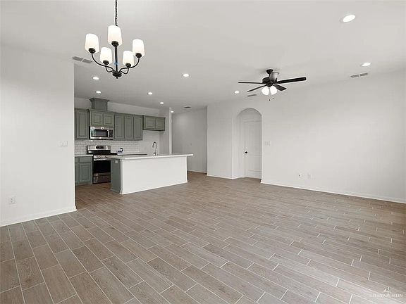 3rd image of 8314 N 34th Ln