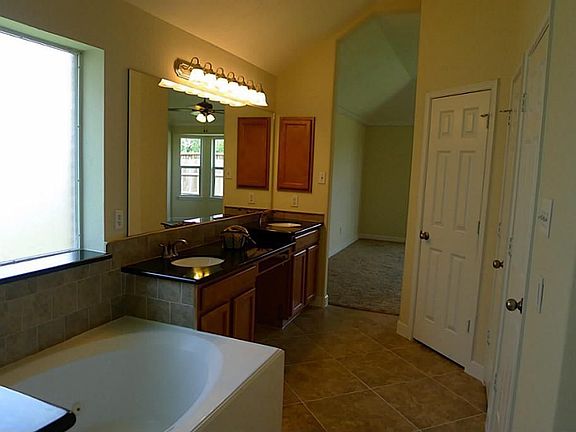 2nd image of 22410 Auburn Canyon Ln