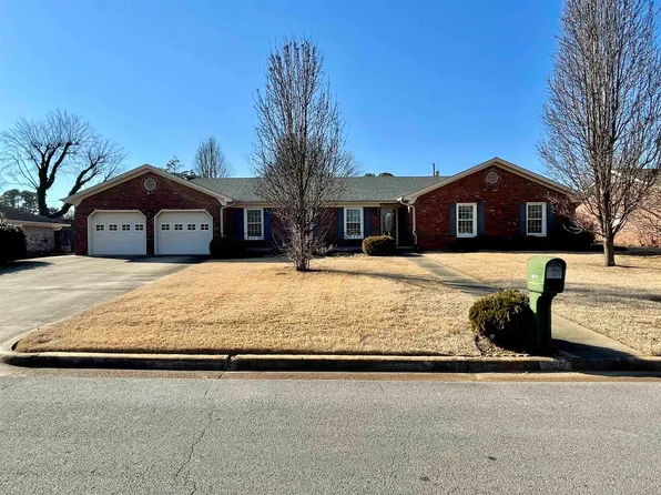 2217 Estaline Dr, Florence, AL 35630