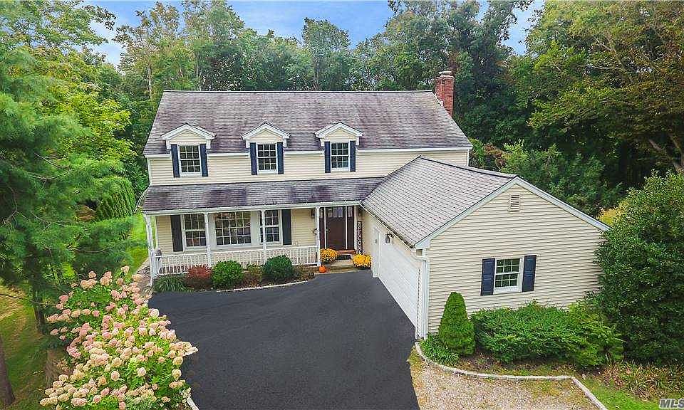 1st image of 13 Gwendale Ln