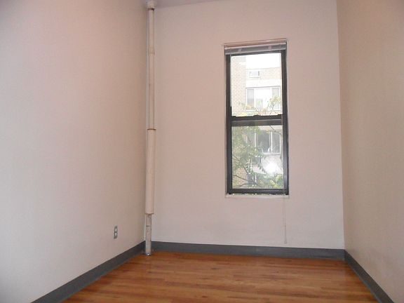 4th image of 328 E 14th St APT 26