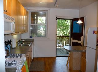 914 W Belle Plaine Ave, Chicago, IL 60613