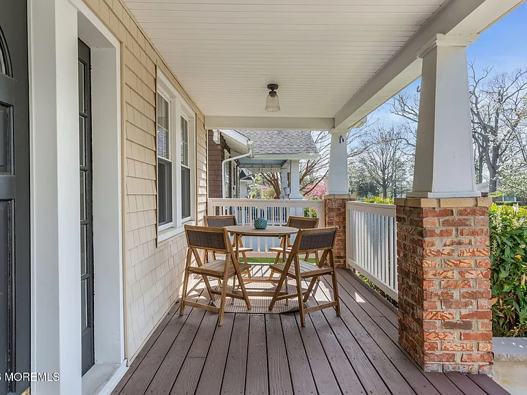 115 Grassmere Ave — Photo 3