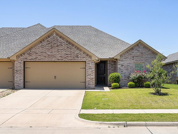 3rd image of 508 Landry Ct