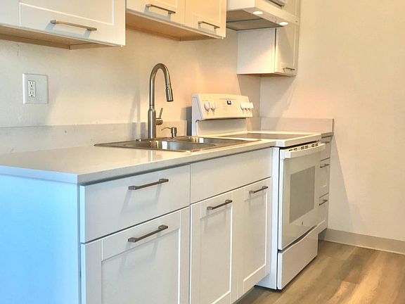 2nd image of 2333 Portola Dr #55