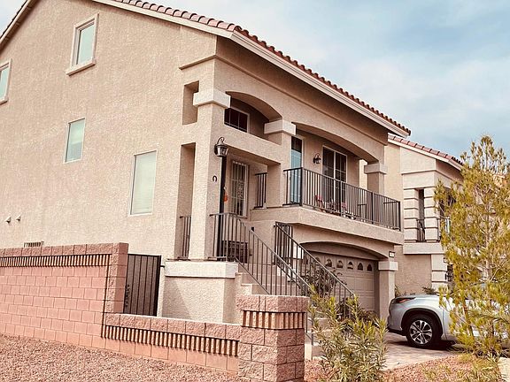3rd image of 5841 Azzura Palms Ave