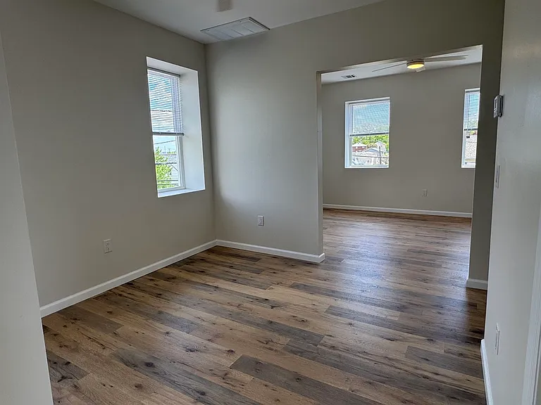 49 Summit Ave #2 — Photo 8