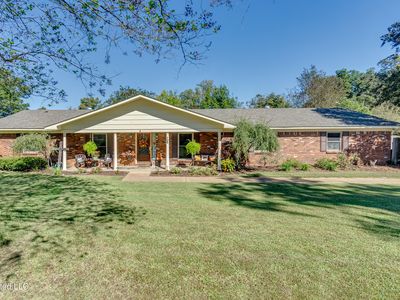 105 Center St, Flora, MS, 39071