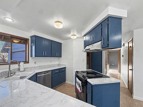 5th image of 745 W Pebble Beach Dr