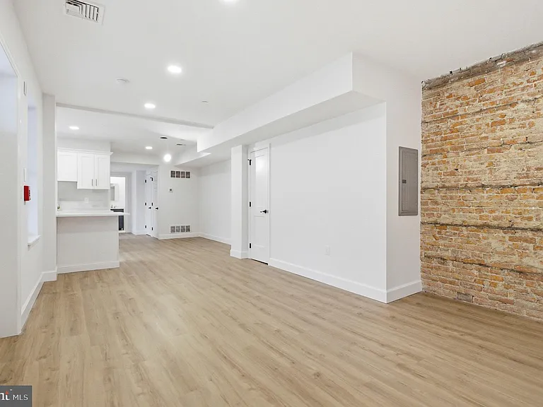 100 W Front St #2A — Photo 5