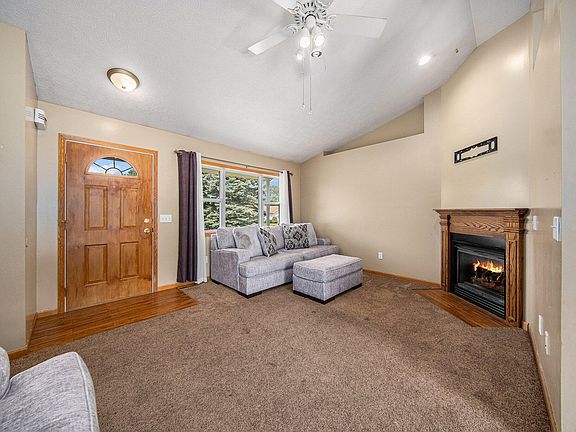 5th image of 111 Sussex Pl