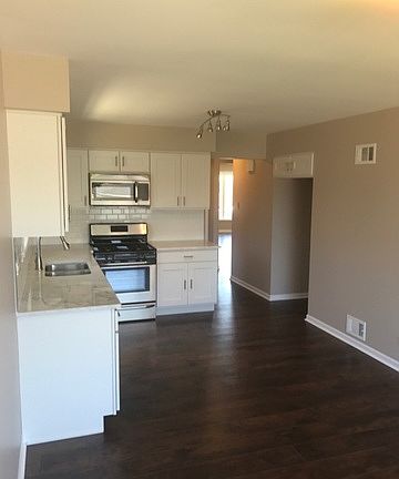 4th image of 388 Saginaw Ave