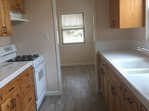 4th image of 6112 Carpenter Ave #House