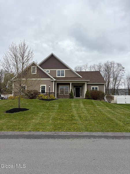 3rd image of 29 Denhelder Drive