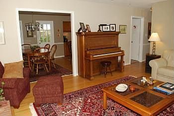 4th image of 8407 Crown Pl