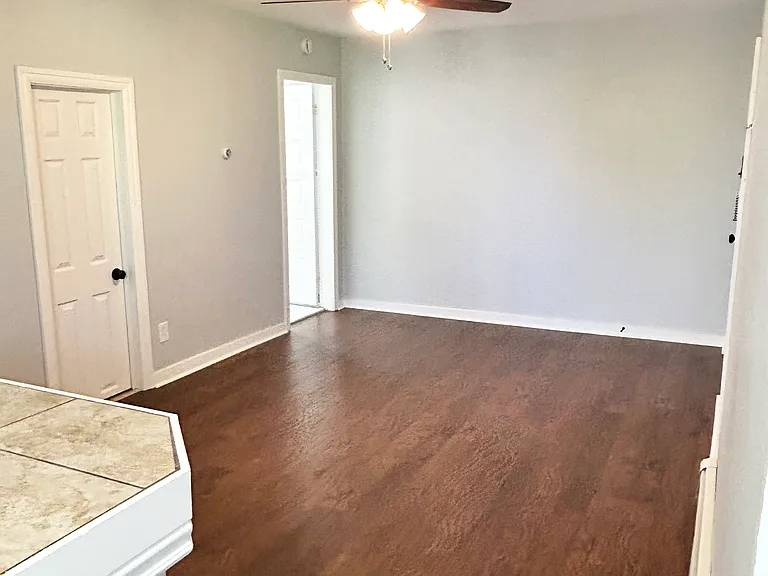 124 B St #3 — Photo 4