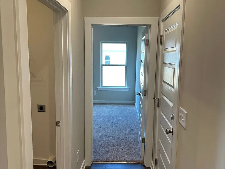 1545 McKesie St — Photo 9