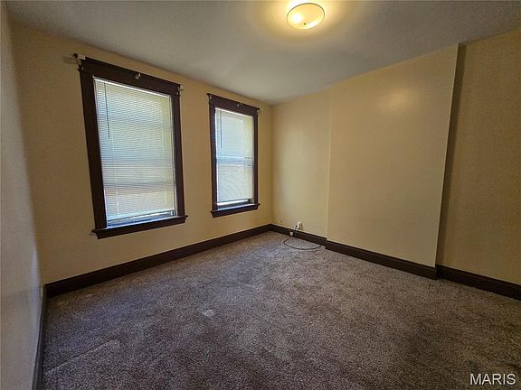 3rd image of 2108 Allen Ave