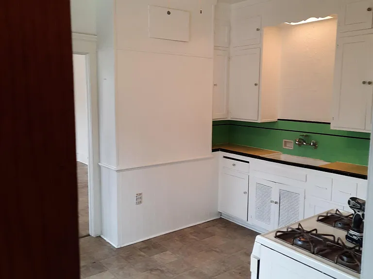 411 S Pilgrim St #A — Photo 14