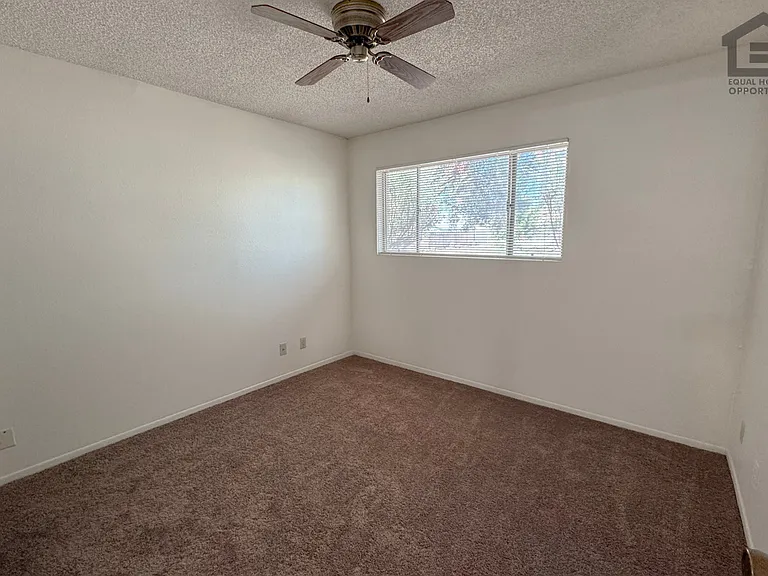9613 N 55th Dr — Photo 24