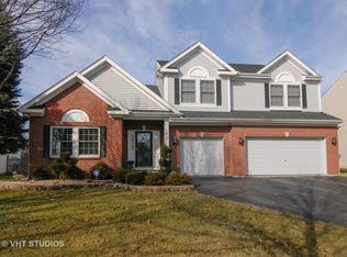 1410 Somerfield Dr, Bolingbrook, IL 60490