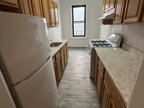 45-25 42nd Street image 1 of 4