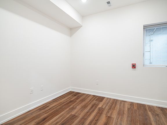 5th image of 212 W Manheim St #1