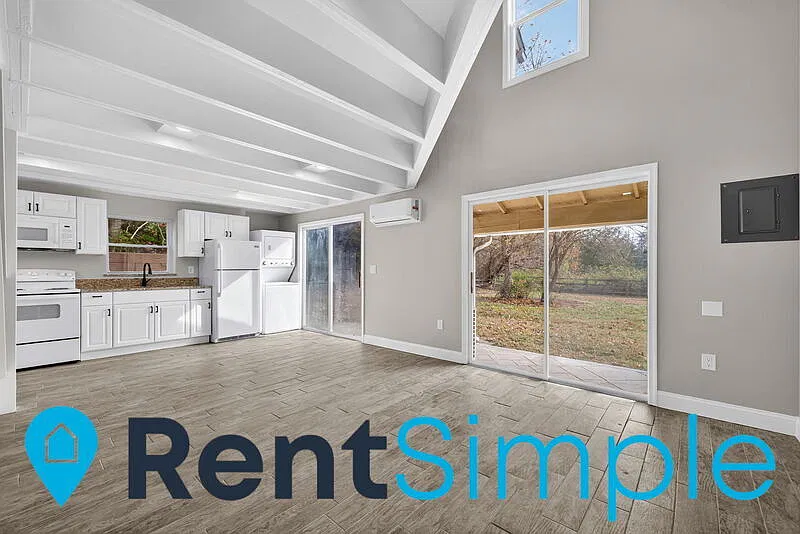 2 bed, 1.0 bath, 950 sqft, $1,595 — Photo 2