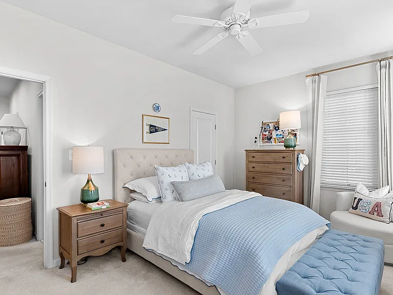 22840 Goldsborough Ter — Photo 31