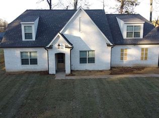 8876 Rocky Point Dr, Cordova, TN 38018