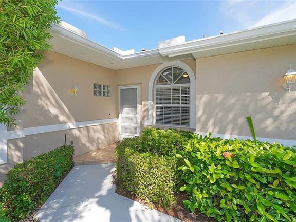 3rd image of 5228 Mahogany Run Ave