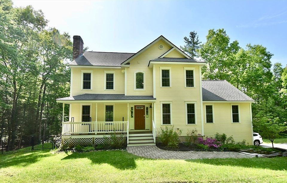 1st image of 5 Eleanor Ln