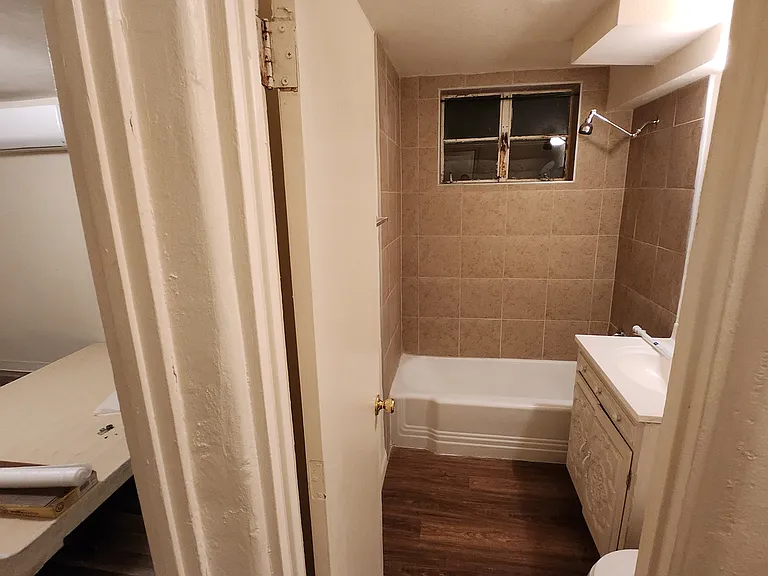 202 Maple St SE #202 — Photo 6