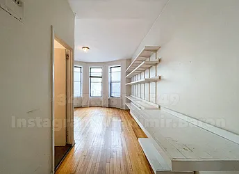 Rented by JB Mac Real Estate Inc.