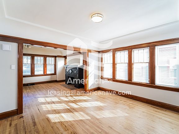 1518179_003_wm_-_living_room_13253595.jpg