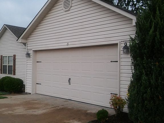  2 Car Garage