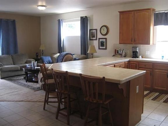 4th image of 450 Briarwood Dr