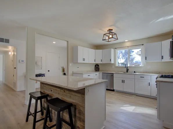 3329 Thomas Ave, Anderson, CA 96007